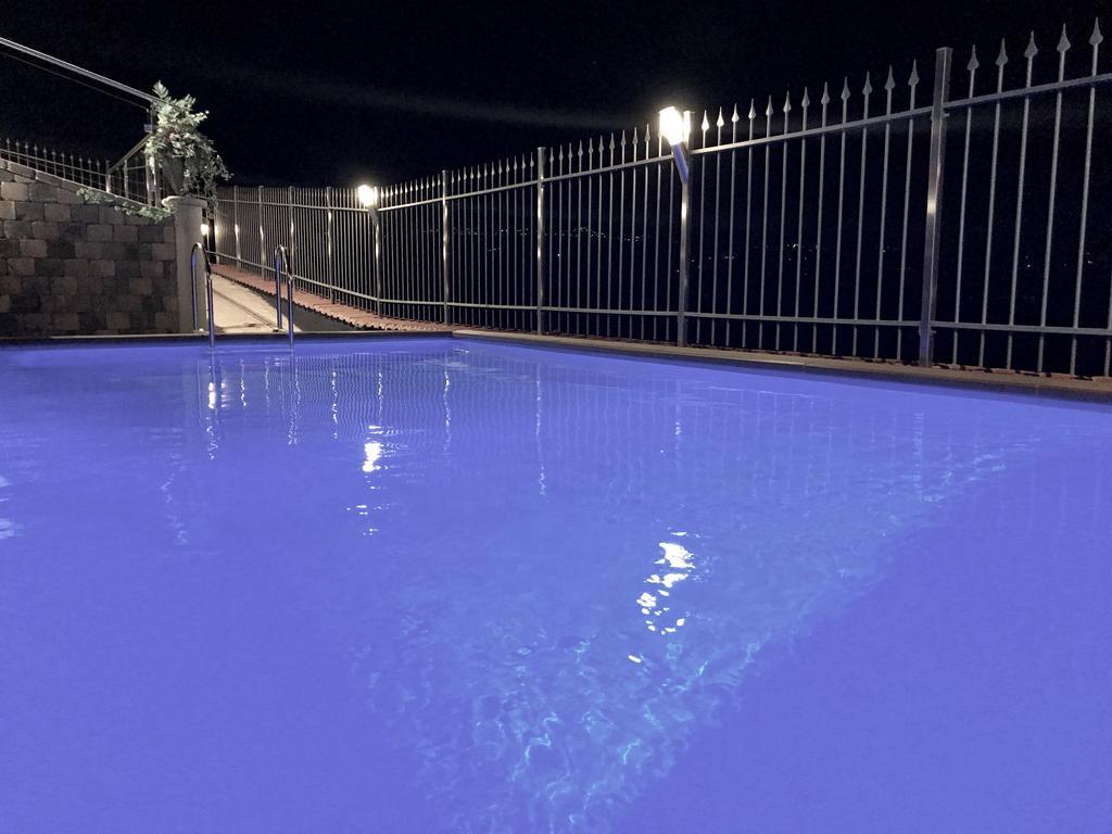 Wellness Suite Na' Canuna' Roddi Buitenkant foto